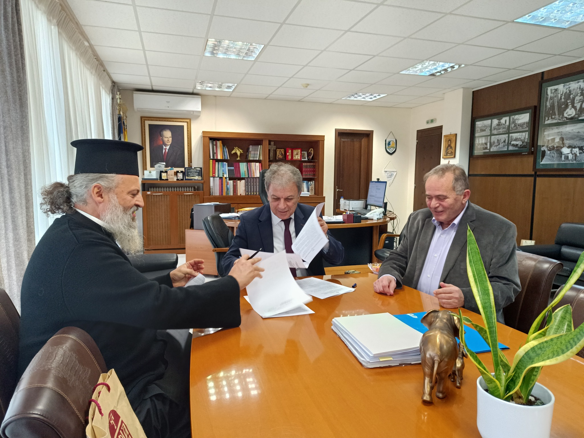 Υπογραφή Προγραμματικής Σύμβασης σήμερα Δευτέρα 20 Οκτωβρίου 2025, για την εκτέ…